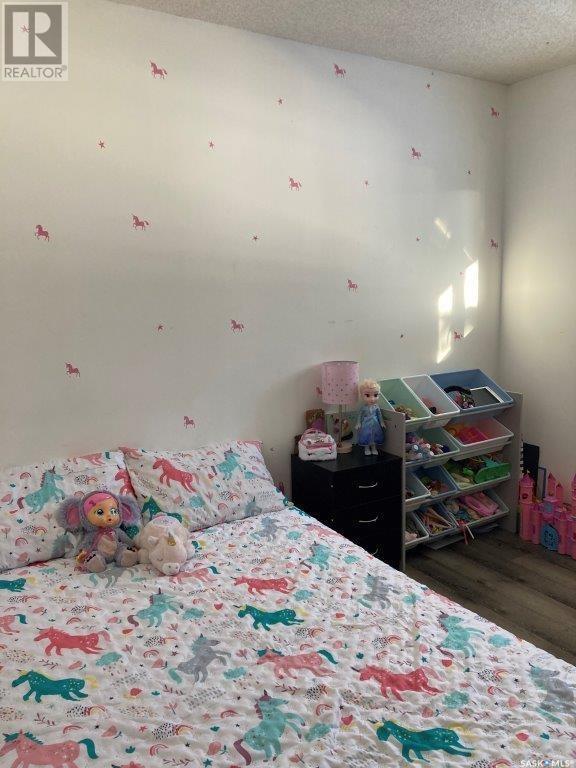 212 Fourth Street Ne, Ituna, SK - Indoor Photo Showing Bedroom