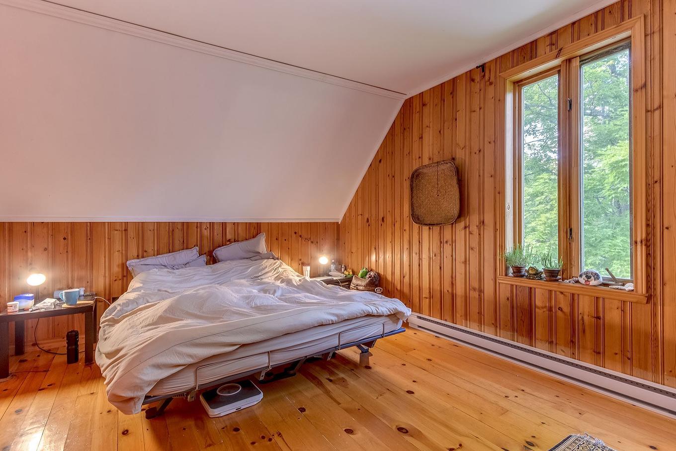 Bedroom - 14 Rue Highland, Sutton, QC - Indoor Photo Showing Bedroom