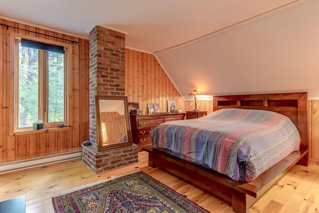 Bedroom - 14 Rue Highland, Sutton, QC - Indoor Photo Showing Bedroom