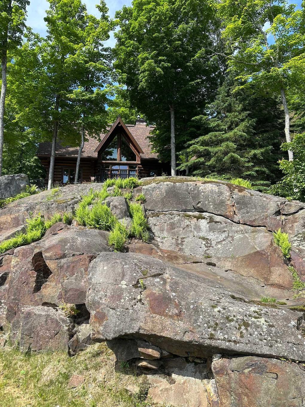 Frontage - 105 Ch. Des Ancêtres, Mont-Tremblant, QC - Outdoor