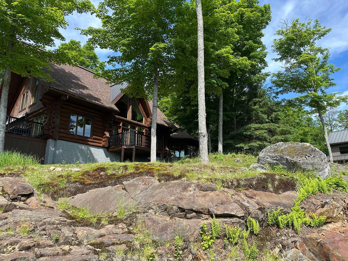 Frontage - 105 Ch. Des Ancêtres, Mont-Tremblant, QC - Outdoor