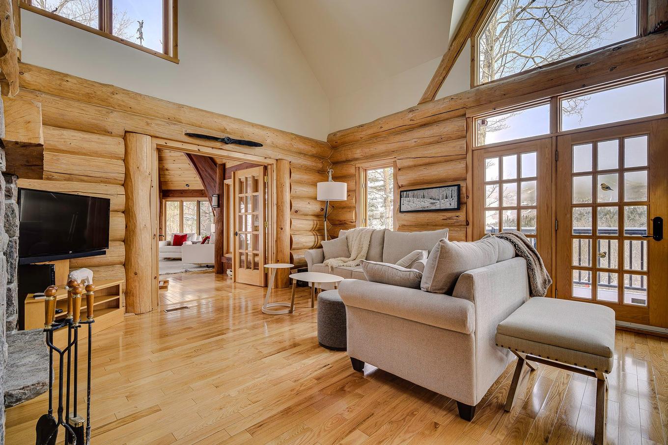 Living room - 105 Ch. Des Ancêtres, Mont-Tremblant, QC - Indoor Photo Showing Living Room