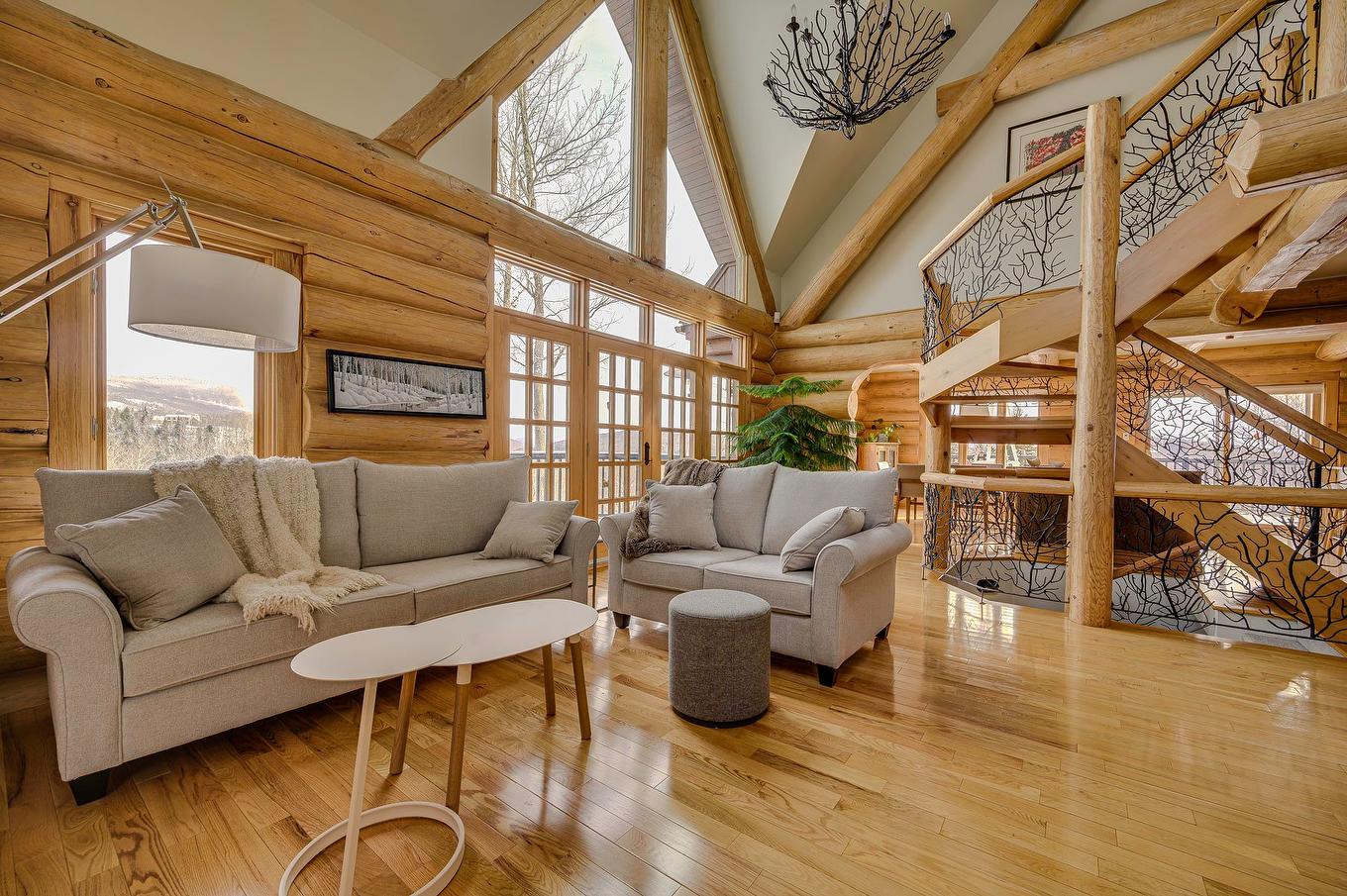 Living room - 105 Ch. Des Ancêtres, Mont-Tremblant, QC - Indoor Photo Showing Living Room