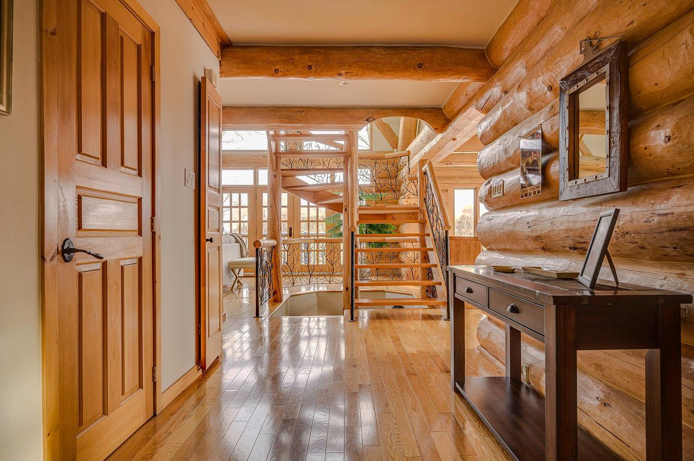 Other - 105 Ch. Des Ancêtres, Mont-Tremblant, QC - Indoor Photo Showing Other Room