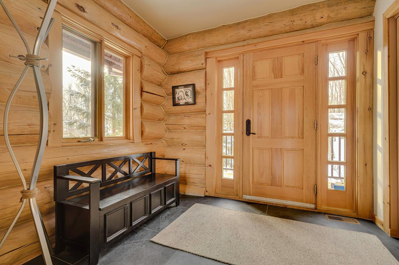 Hall - 105 Ch. Des Ancêtres, Mont-Tremblant, QC - Indoor Photo Showing Other Room