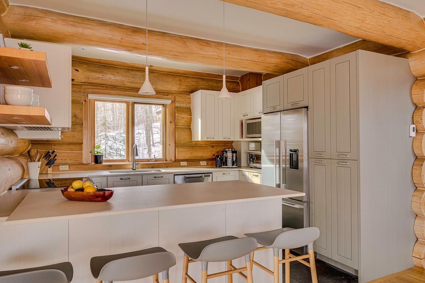 Kitchen - 105 Ch. Des Ancêtres, Mont-Tremblant, QC - Indoor Photo Showing Kitchen