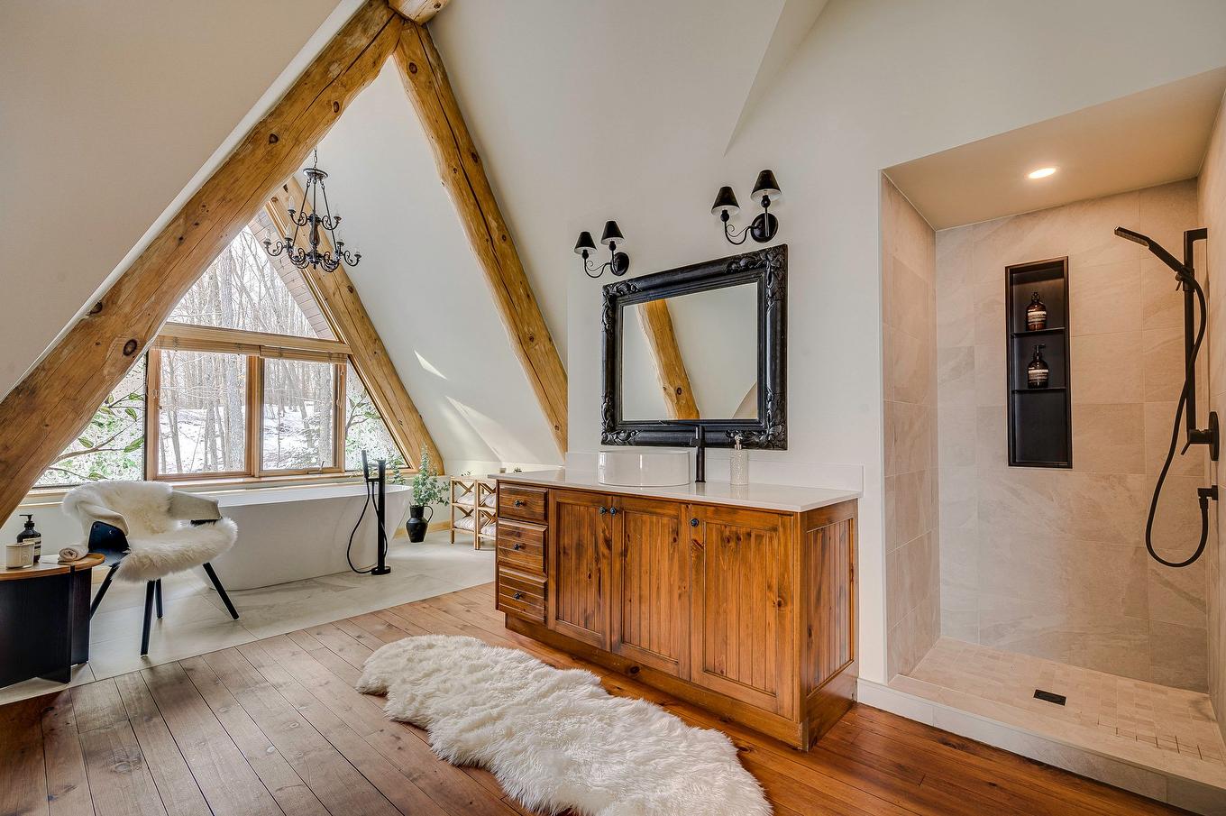 Ensuite bathroom - 105 Ch. Des Ancêtres, Mont-Tremblant, QC - Indoor