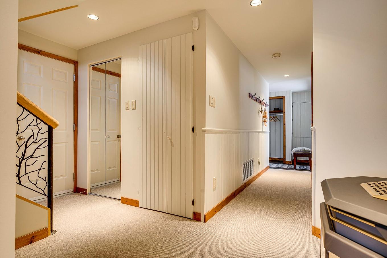 Other - 105 Ch. Des Ancêtres, Mont-Tremblant, QC - Indoor Photo Showing Other Room