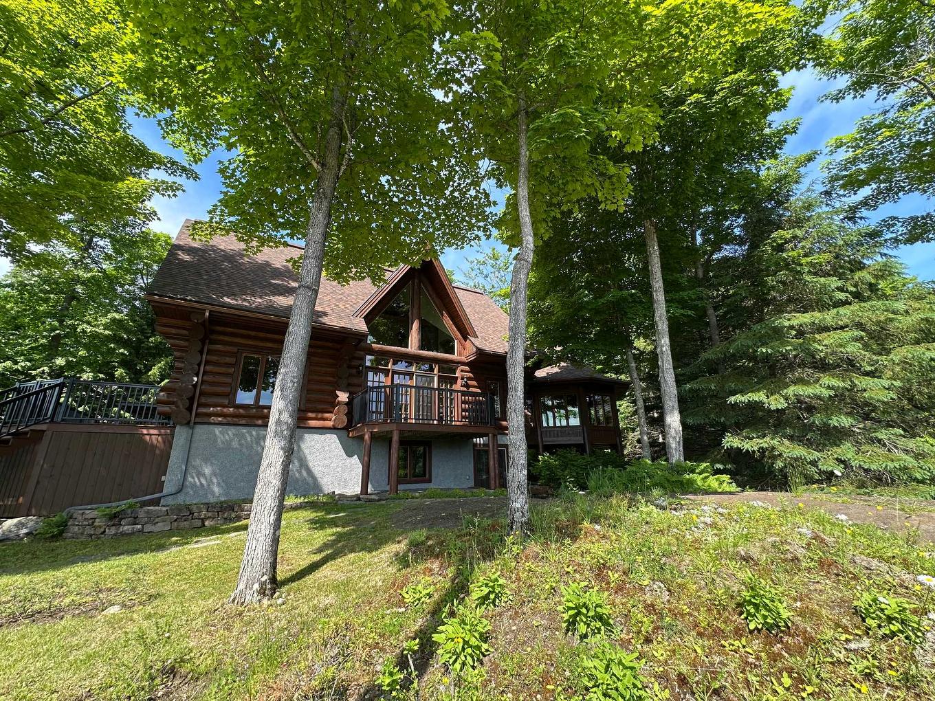 Frontage - 105 Ch. Des Ancêtres, Mont-Tremblant, QC - Outdoor