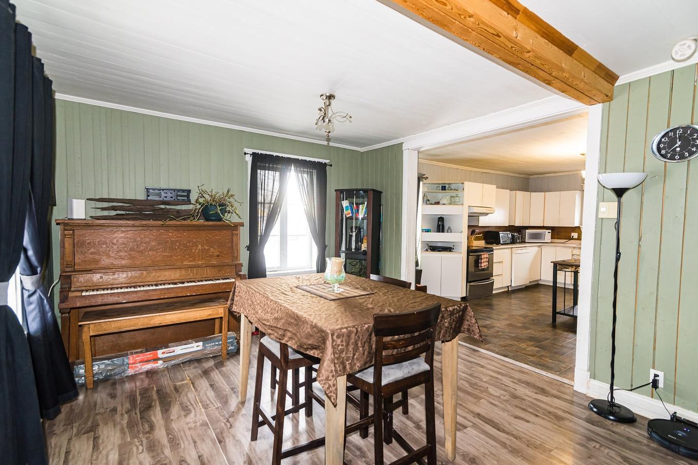 Dining room - 435 Av. Bouchard, Saint-Pascal, QC - Indoor Photo Showing Living Room