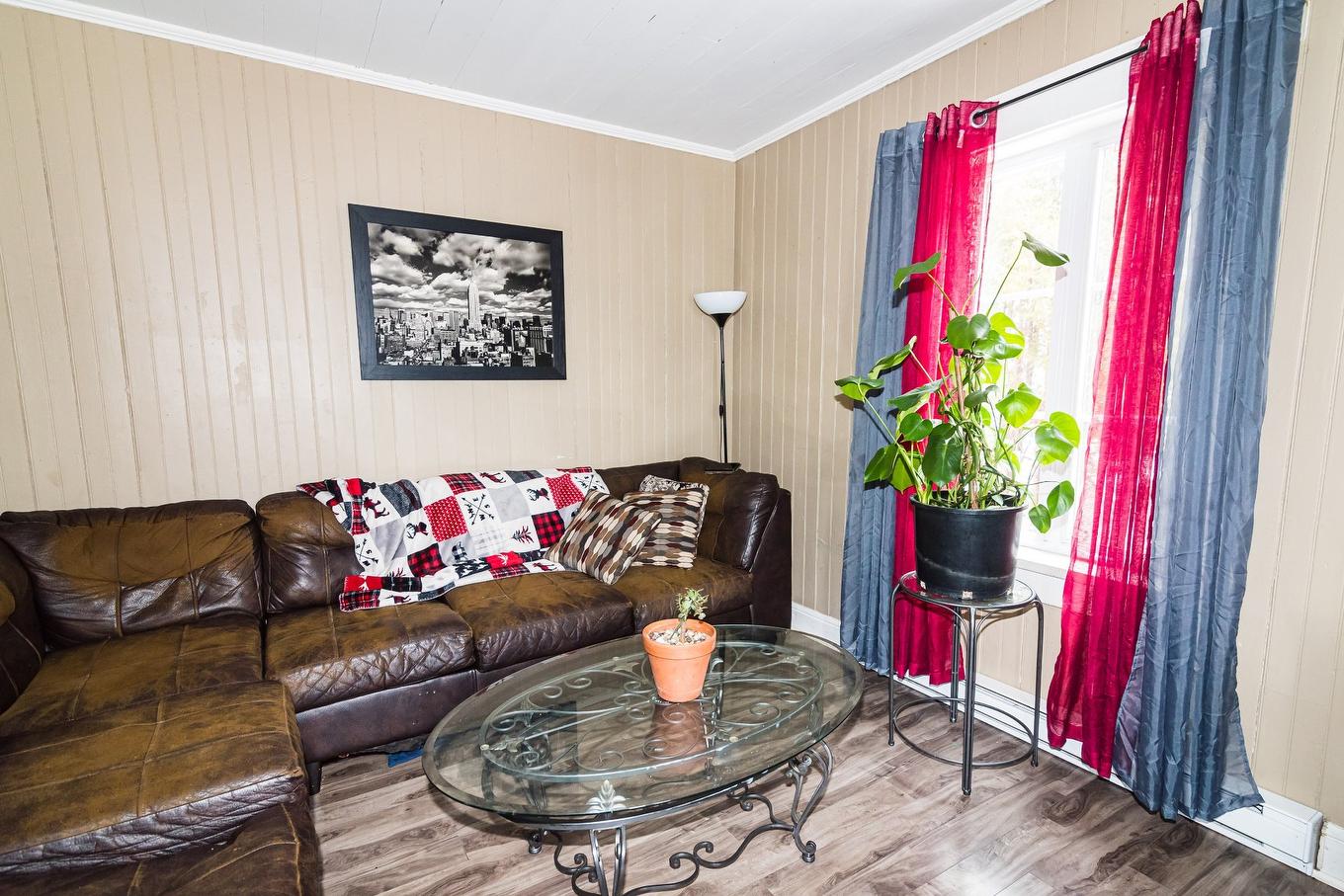 Living room - 435 Av. Bouchard, Saint-Pascal, QC - Indoor Photo Showing Living Room