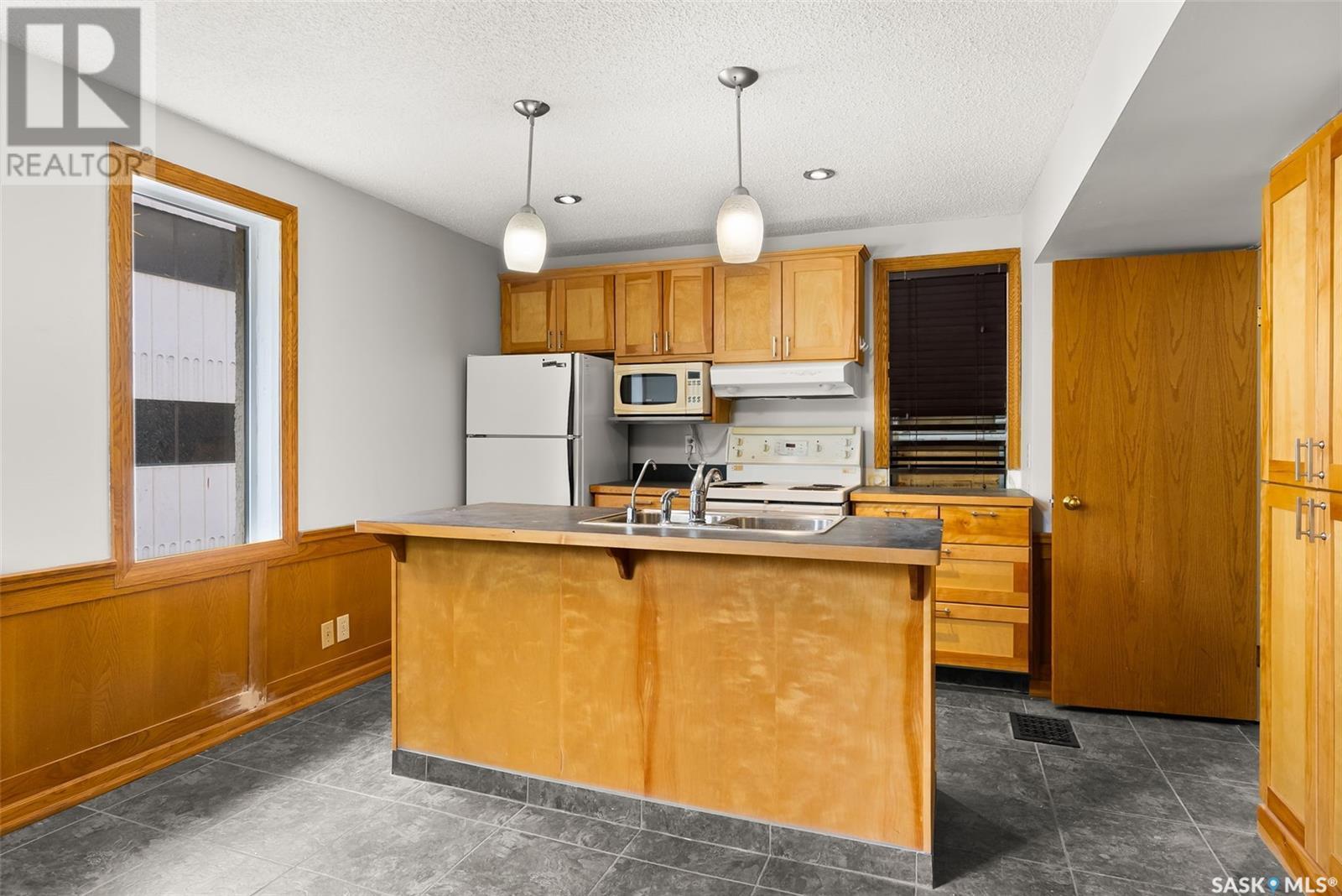 2062 Cornwall Street, Regina, SK