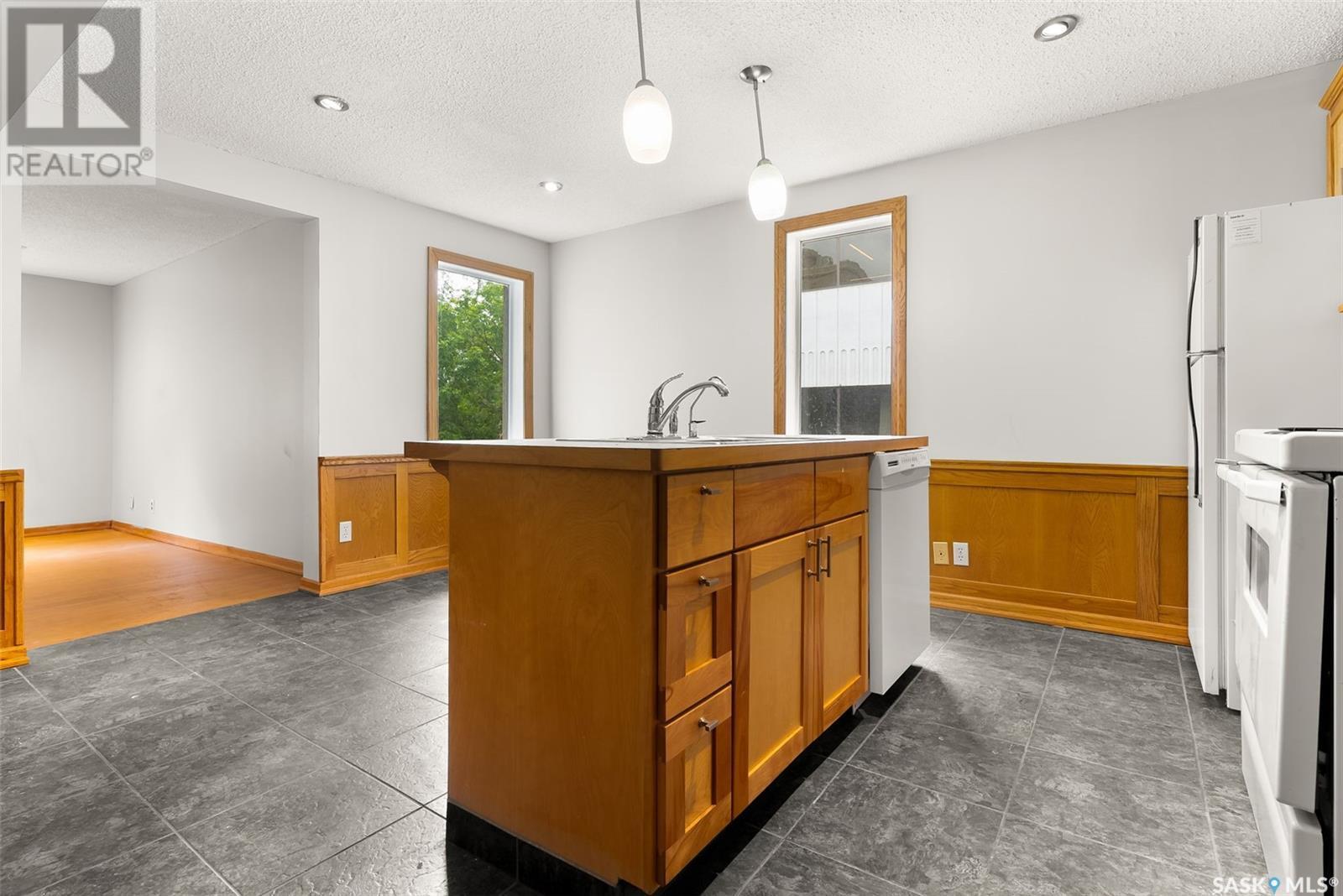 2062 Cornwall Street, Regina, SK