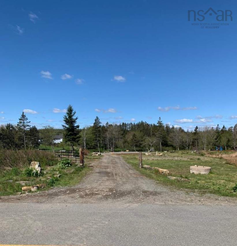 15 Nauglers Settlement Road, Moser River, NS