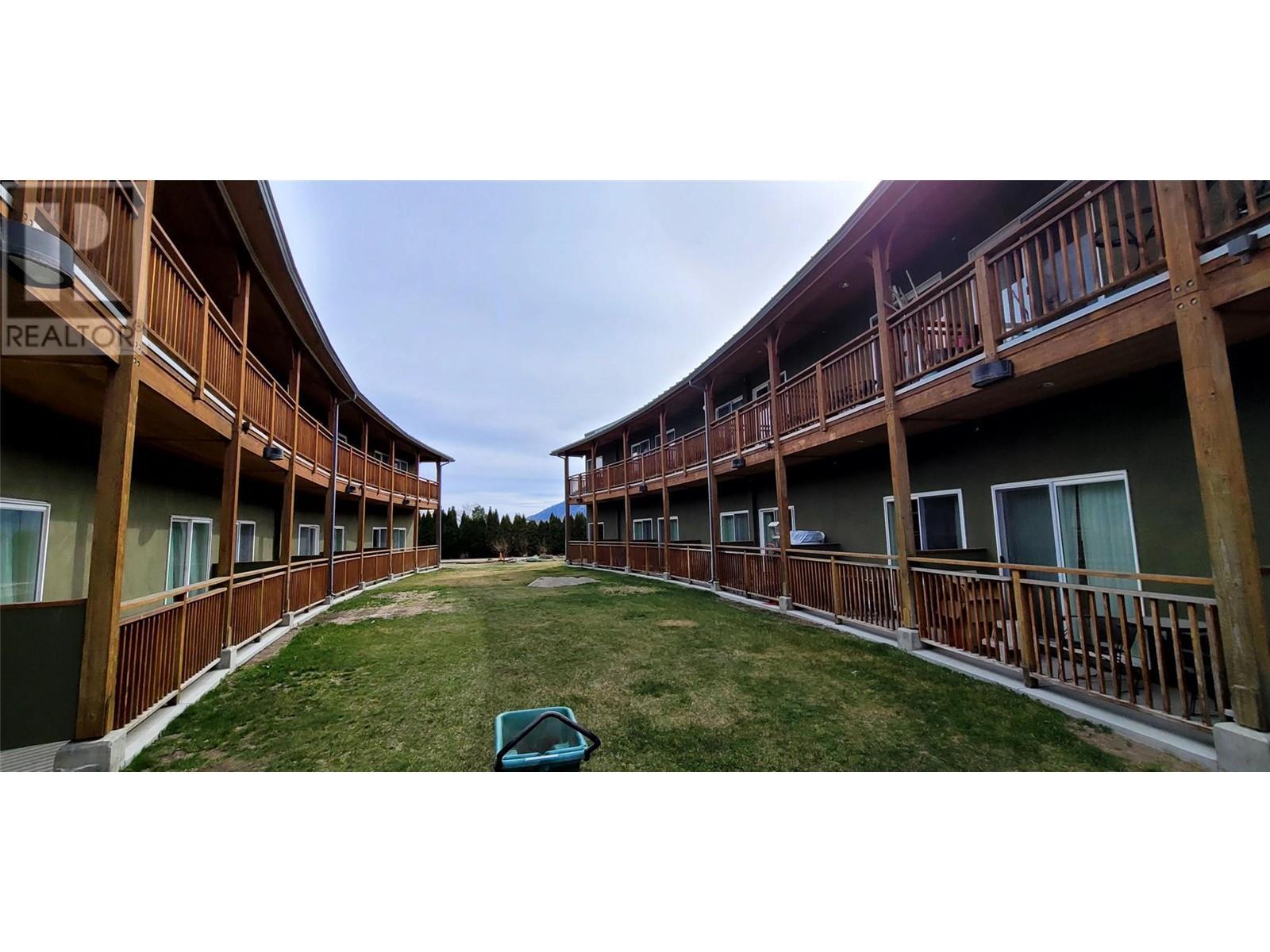 SunOka Apartments - 6203 Willow Avenue, Summerland, BC