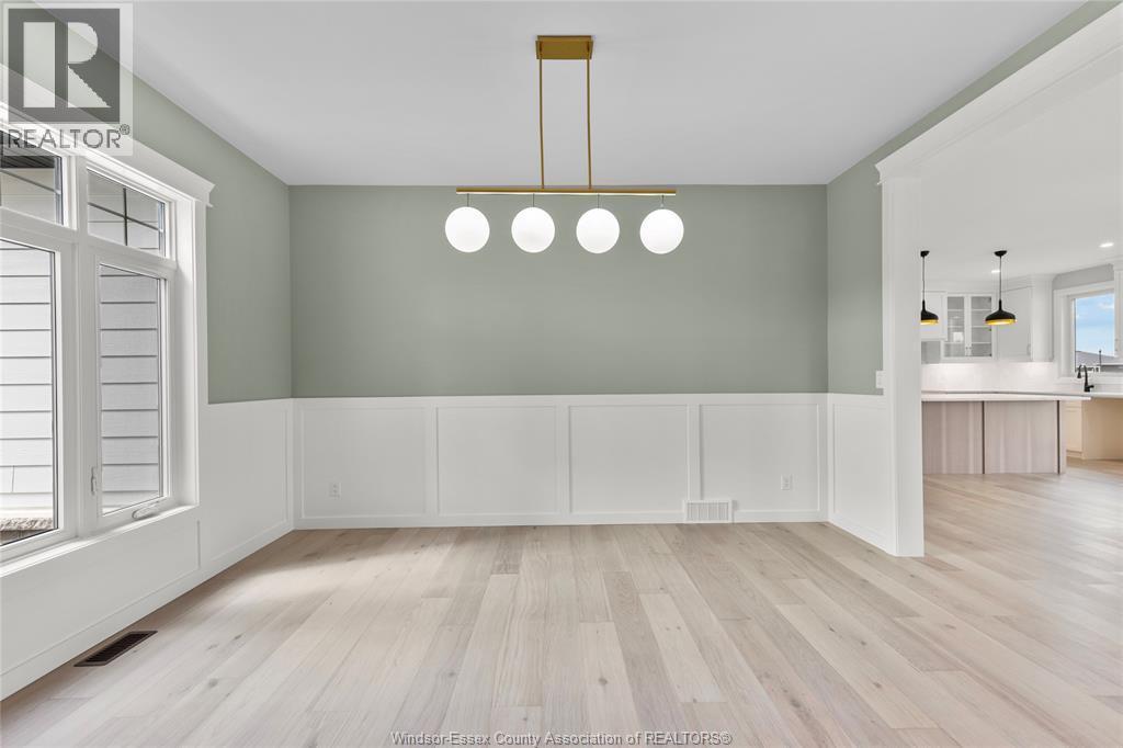 7338 Garnet Crescent, Mcgregor, ON - Indoor