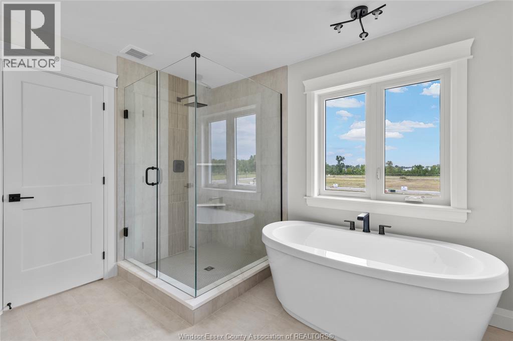 7338 Garnet Crescent, Mcgregor, ON - Indoor Photo Showing Bathroom