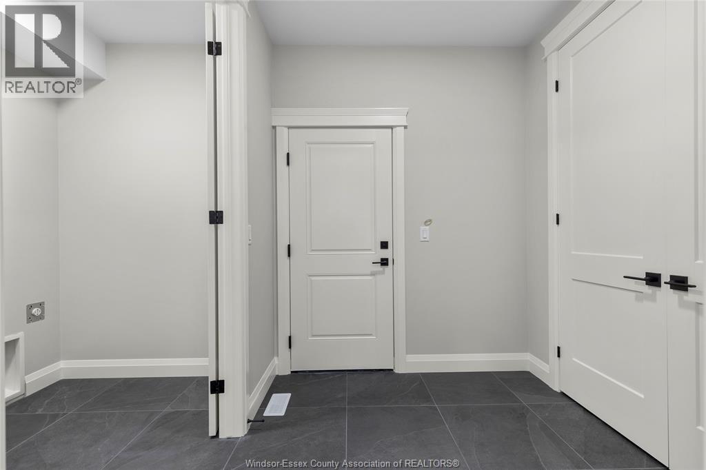 7338 Garnet Crescent, Mcgregor, ON - Indoor Photo Showing Other Room