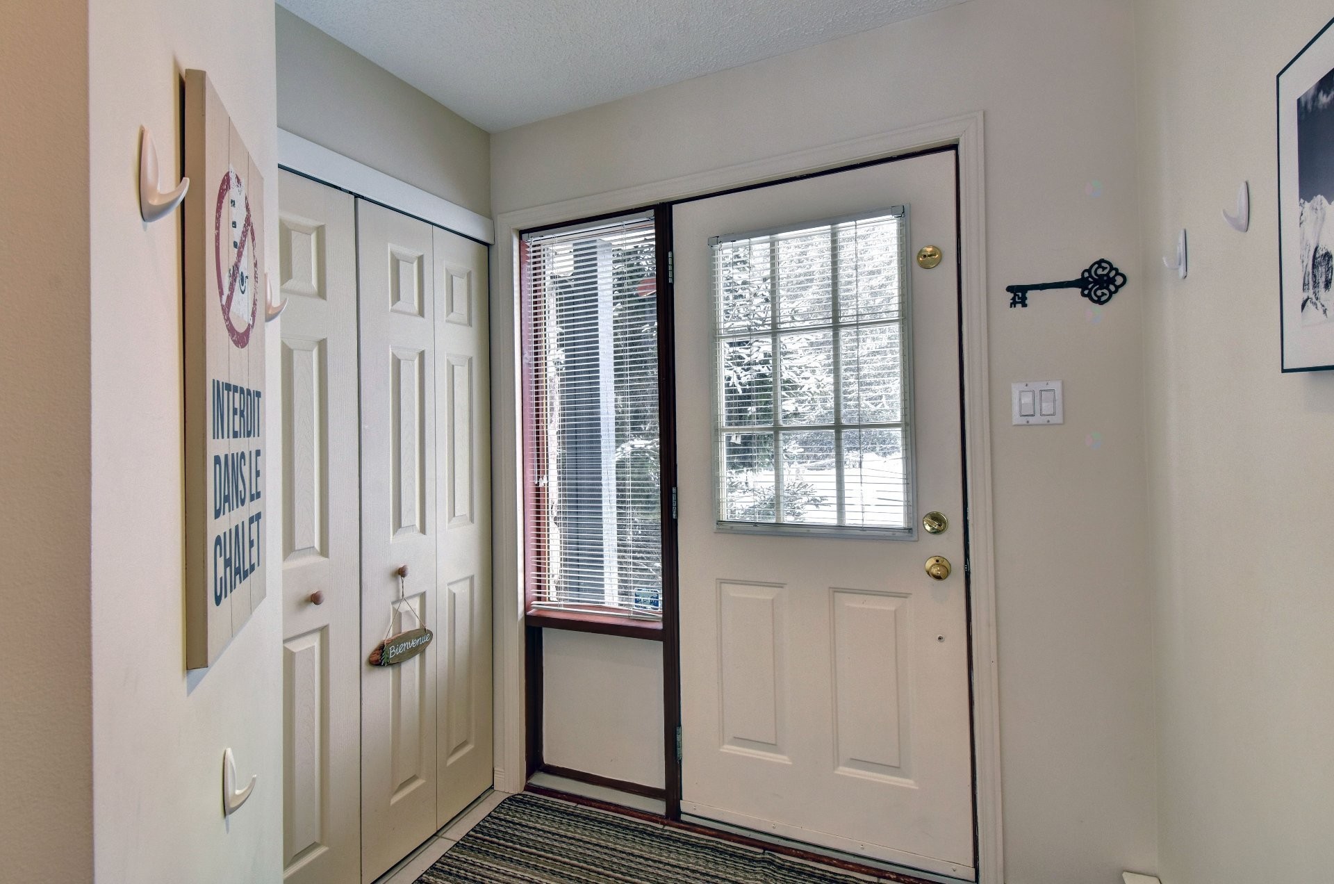 Hall d'entrée/Vestibule - 1-142 Rue Pinoteau, Mont-Tremblant, QC - Indoor Photo Showing Other Room