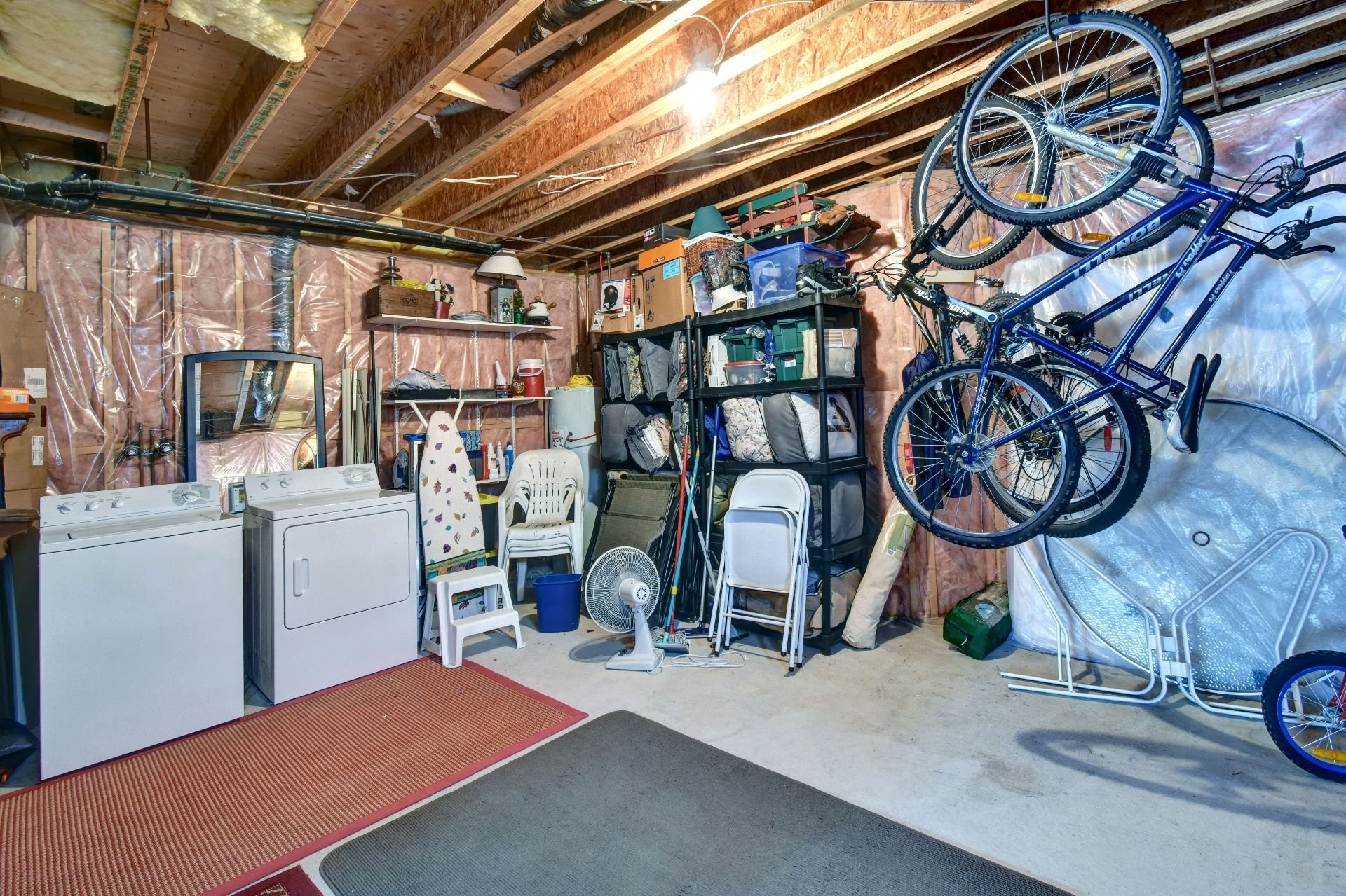 Salle de lavage - 1-142 Rue Pinoteau, Mont-Tremblant, QC - Indoor Photo Showing Laundry Room