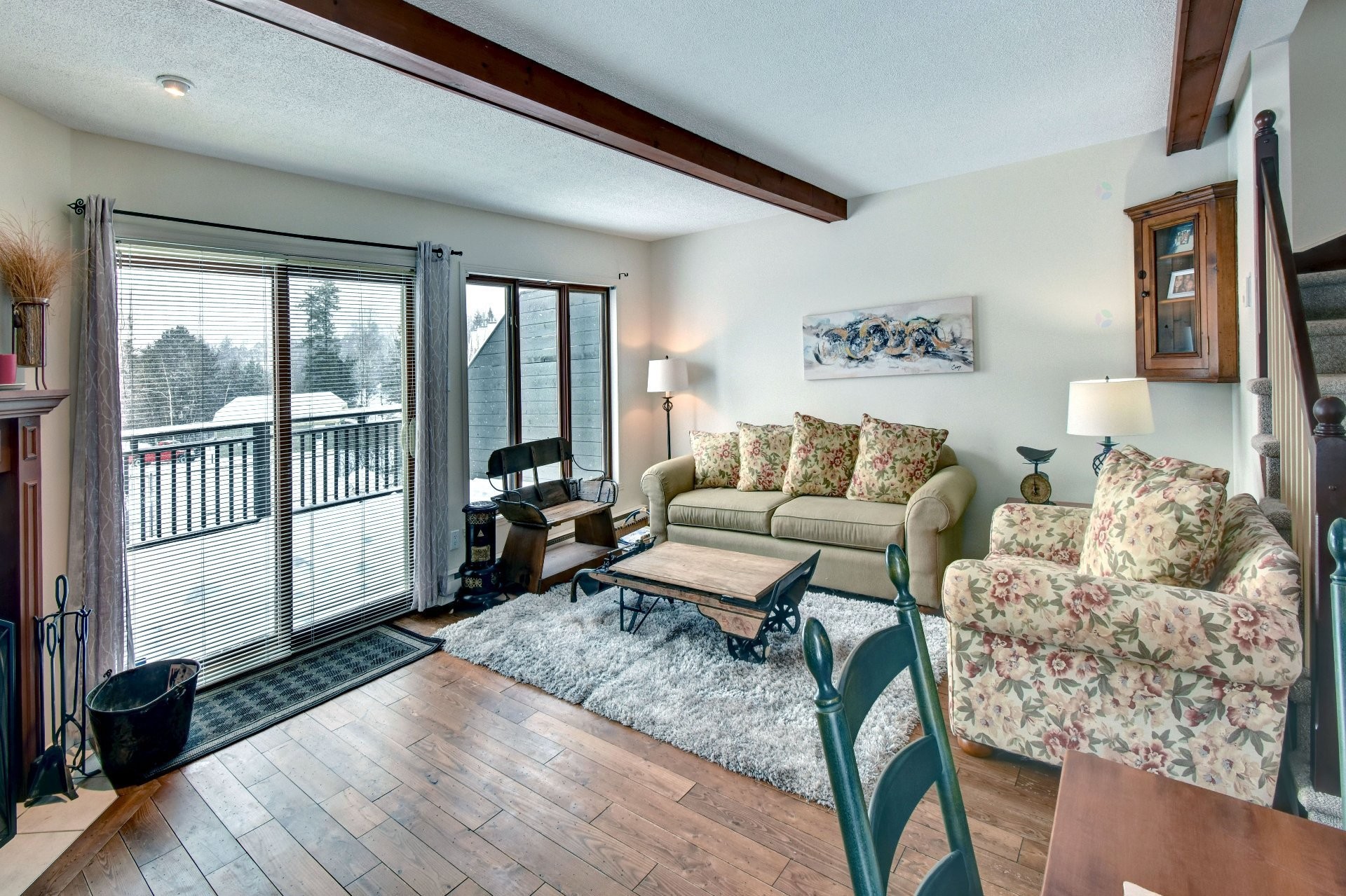 Salon - 1-142 Rue Pinoteau, Mont-Tremblant, QC - Indoor Photo Showing Living Room