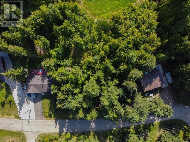2530 Forest Drive, Blind Bay, BC