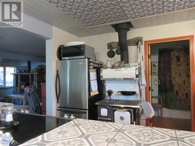 5973 Cedar Creek Road, Likely, BC - Indoor Photo Showing Other Room