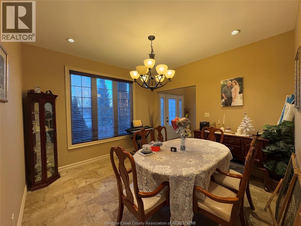 67 Theresa Trail, Leamington, ON - Indoor Photo Showing Dining Room