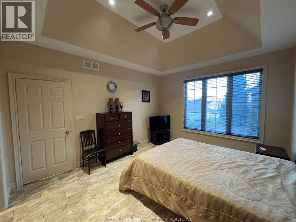 67 Theresa Trail, Leamington, ON - Indoor Photo Showing Bedroom