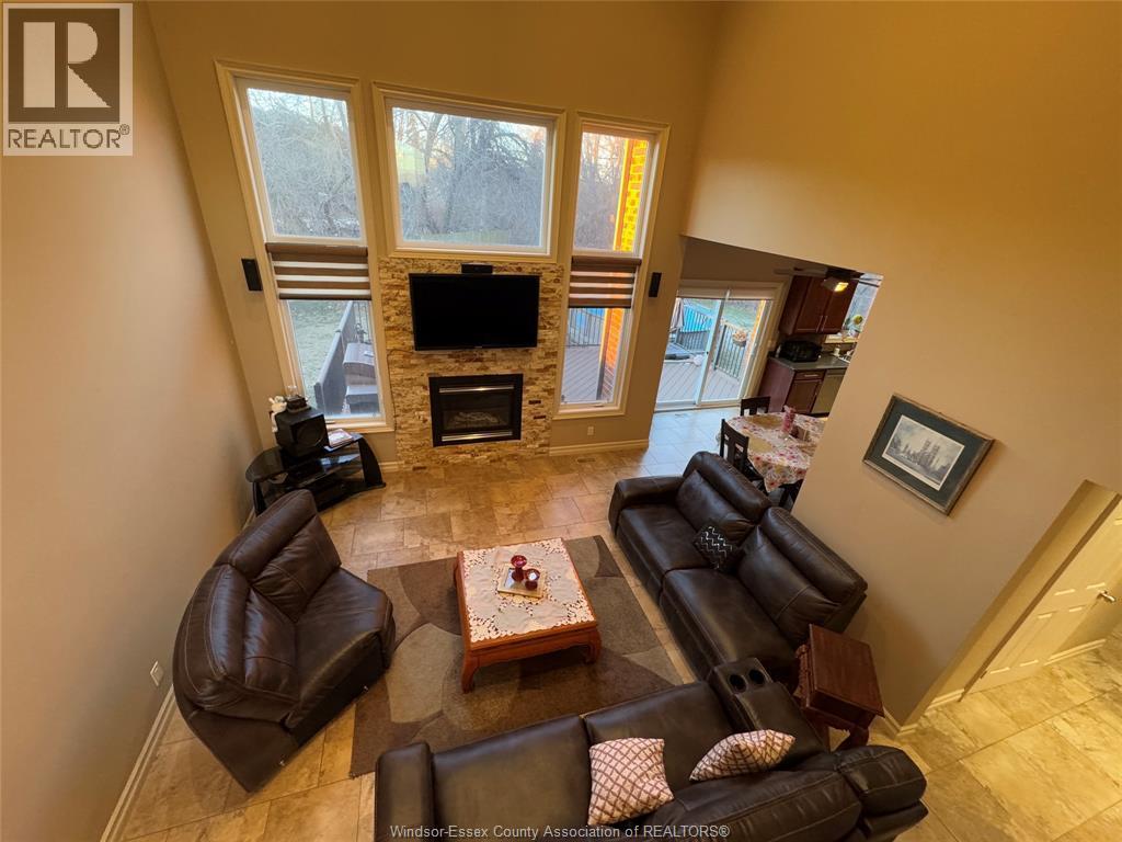 67 Theresa Trail, Leamington, ON - Indoor With Fireplace