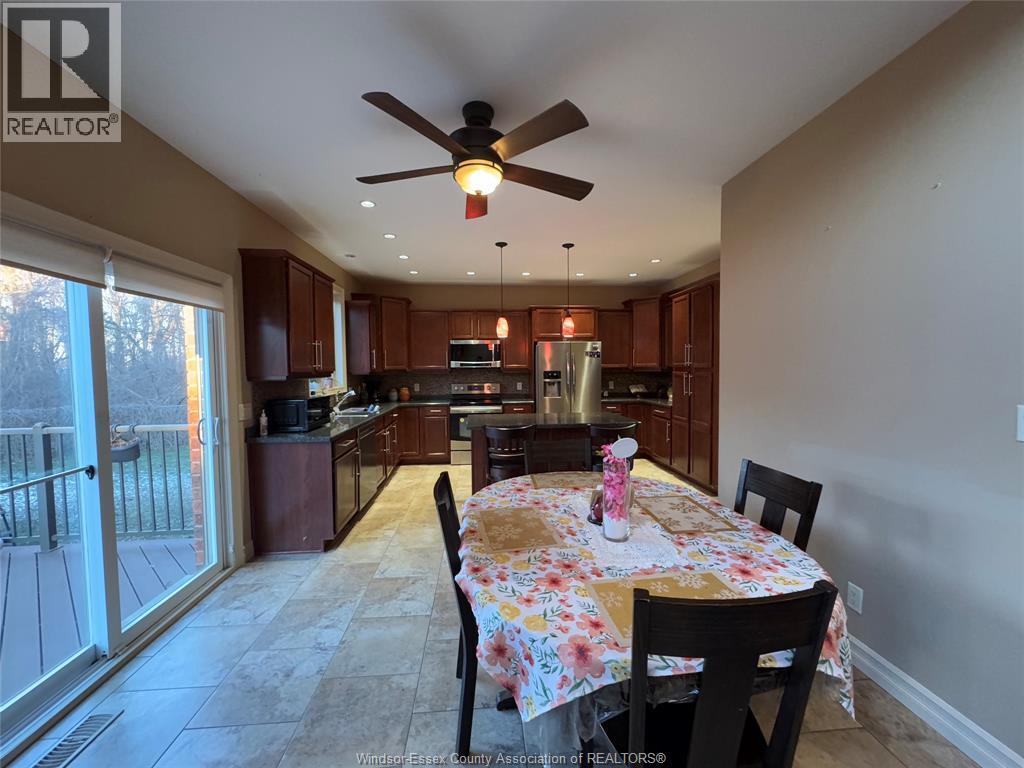 67 Theresa Trail, Leamington, ON - Indoor Photo Showing Dining Room