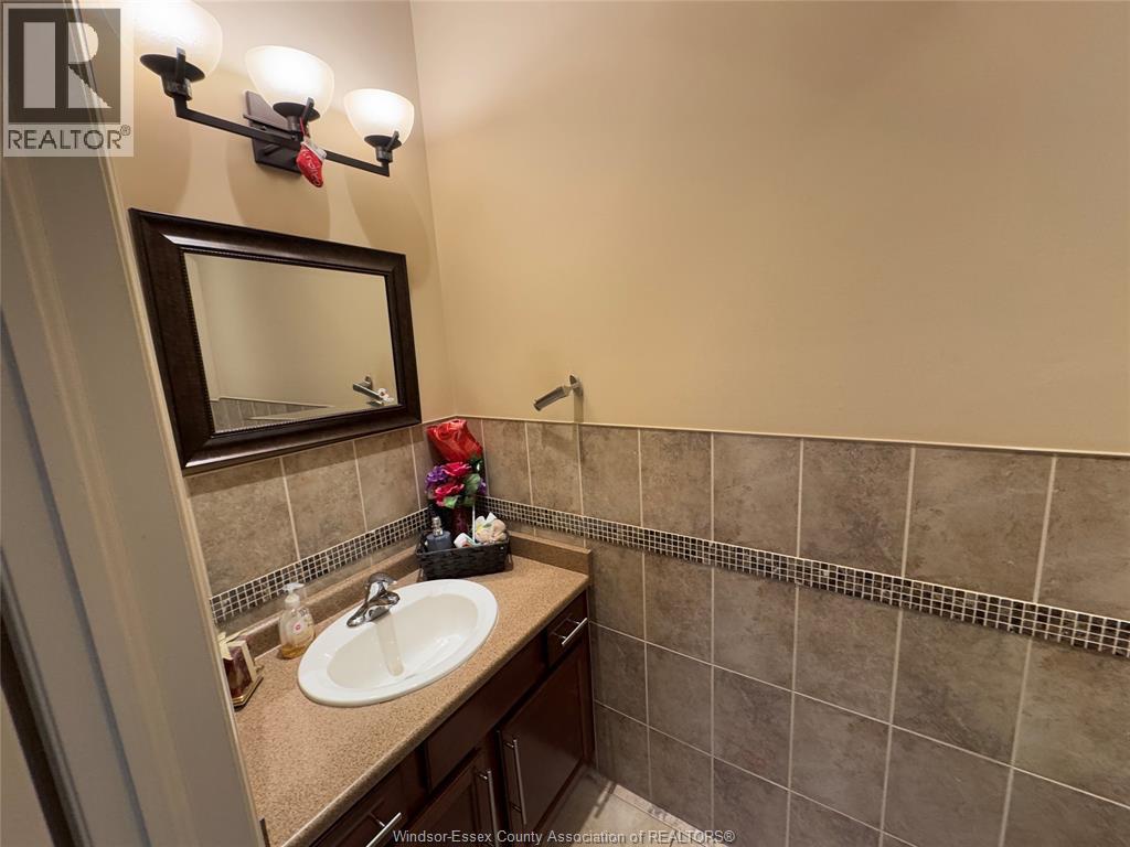 67 Theresa Trail, Leamington, ON - Indoor Photo Showing Bathroom