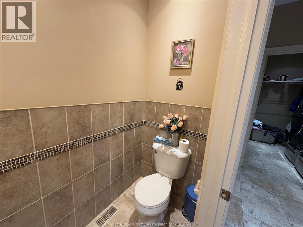 67 Theresa Trail, Leamington, ON - Indoor Photo Showing Bathroom