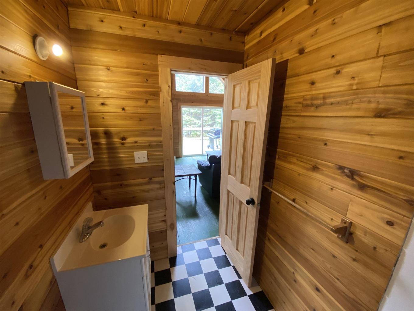 Lot 16 Part 1 Brule Point, Unorganized, ON - Indoor