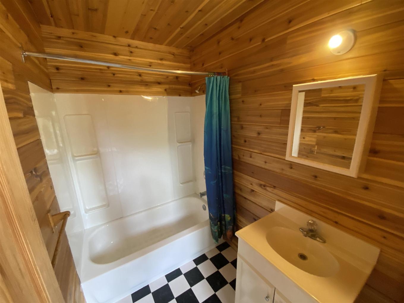 Lot 16 Part 1 Brule Point, Unorganized, ON - Indoor Photo Showing Bathroom