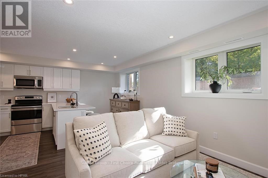 Unit 13 - 3202 Vivian Line, Stratford, ON - Indoor