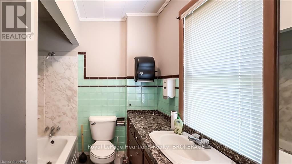 405 Queen St, North Huron (Blyth), ON