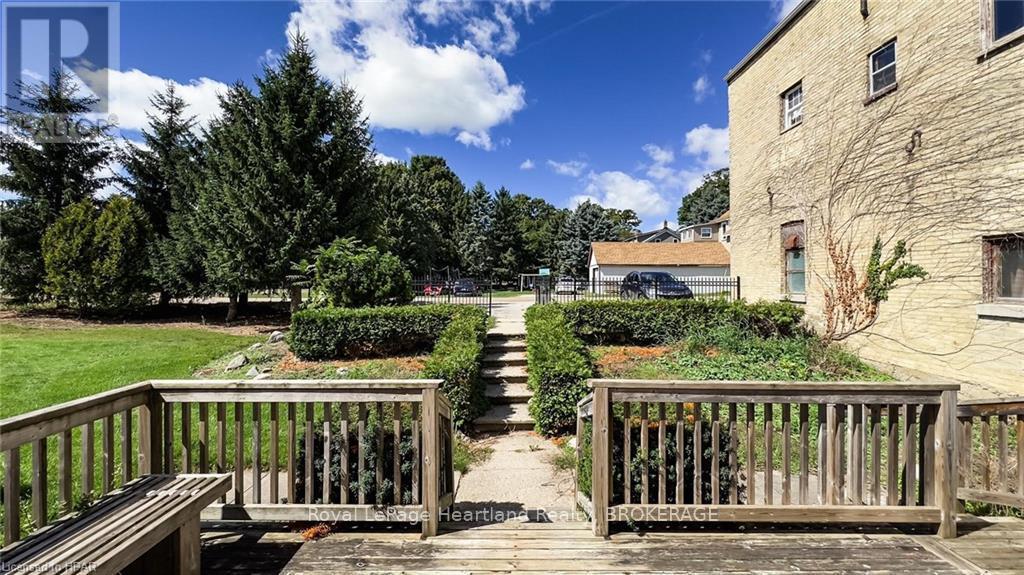 405 Queen St, North Huron (Blyth), ON