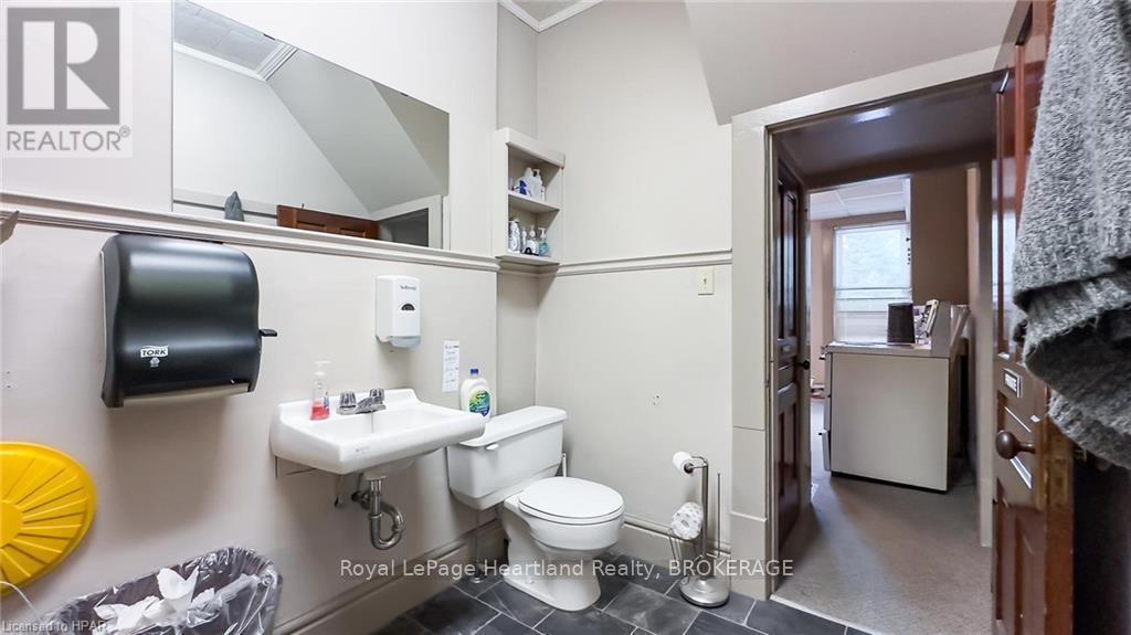 405 Queen St, North Huron (Blyth), ON