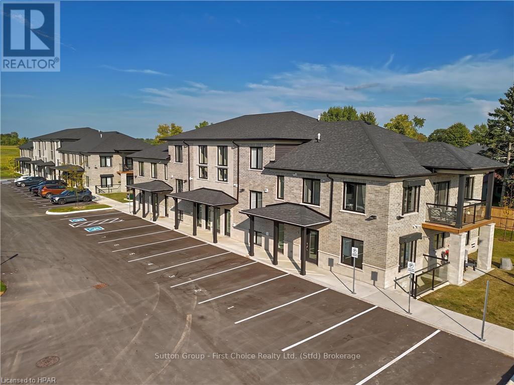 Unit 30 - 3202 Vivian Line, Stratford, ON - Outdoor