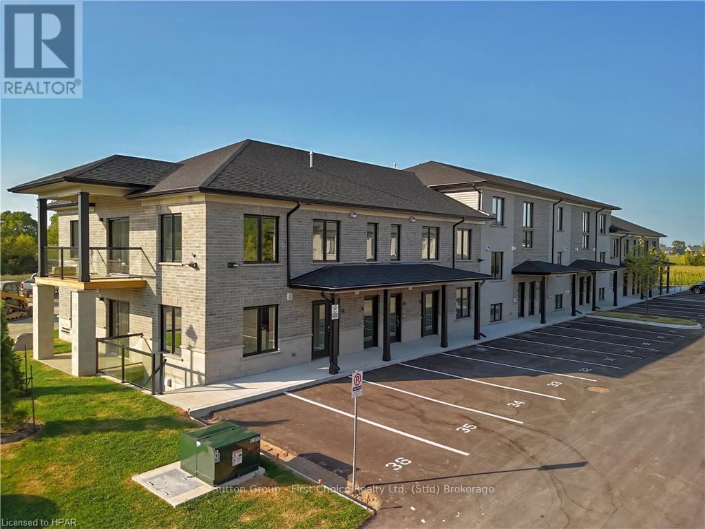 Unit 24 - 3202 Vivian Line, Stratford, ON - Outdoor