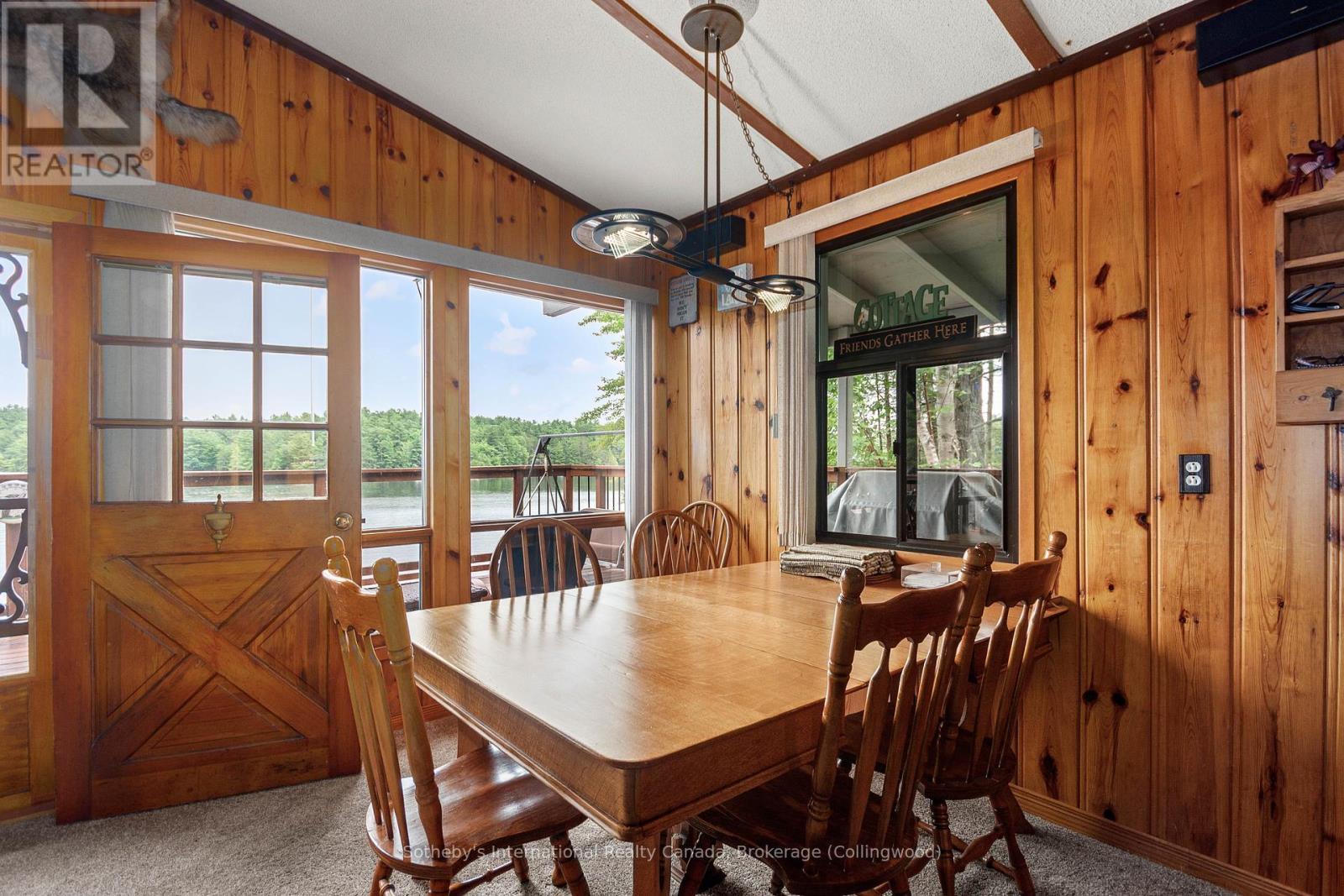 4202 Go Home Lake Shr, Georgian Bay (Gibson), ON - Indoor Photo Showing Dining Room