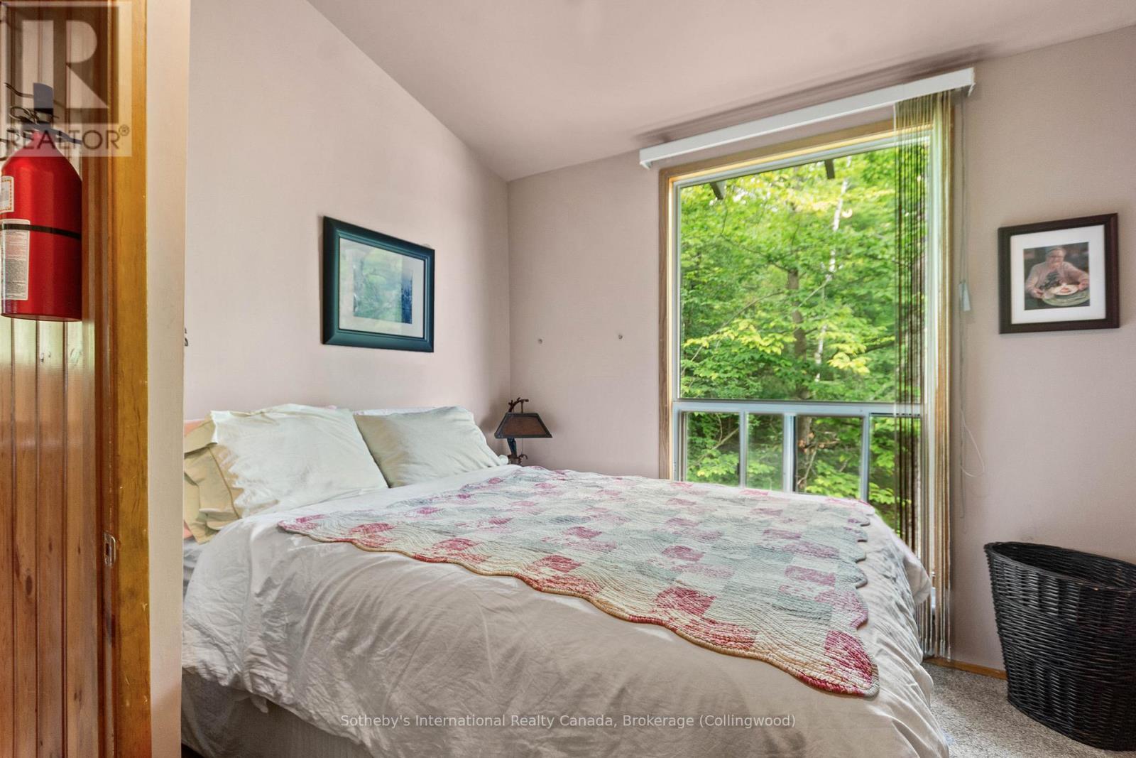 4202 Go Home Lake Shr, Georgian Bay (Gibson), ON - Indoor Photo Showing Bedroom