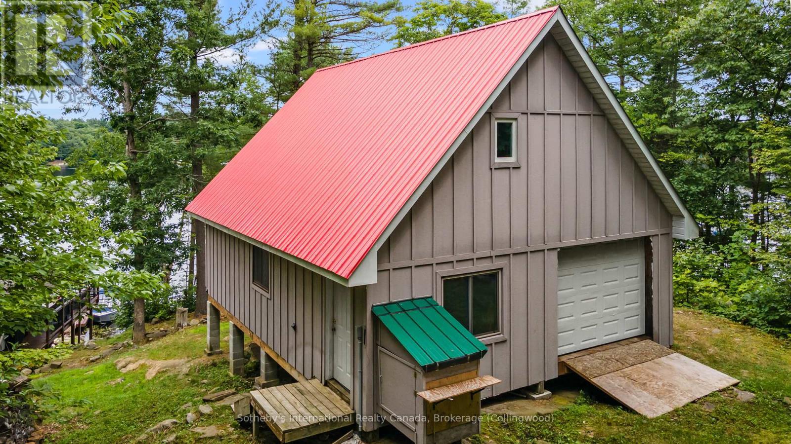 4202 Go Home Lake Shr, Georgian Bay (Gibson), ON - Outdoor With Exterior