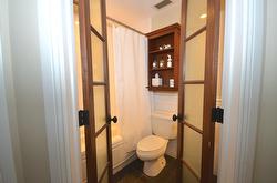 Ensuite bathroom -