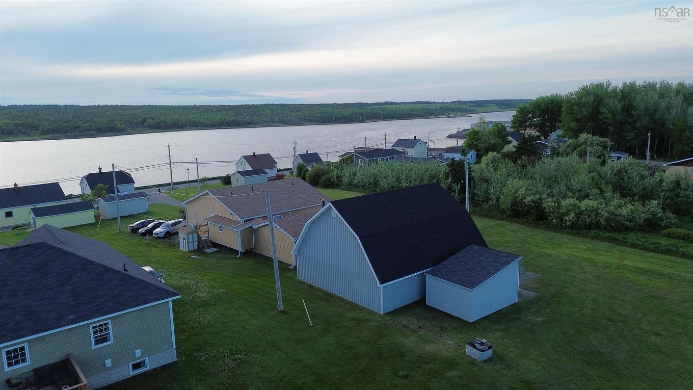 15010 Cabot Trail, Chéticamp, NS