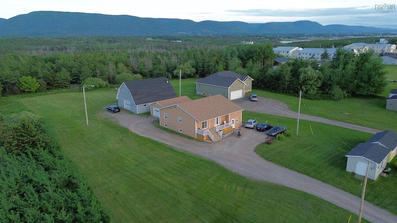 15010 Cabot Trail, Chéticamp, NS