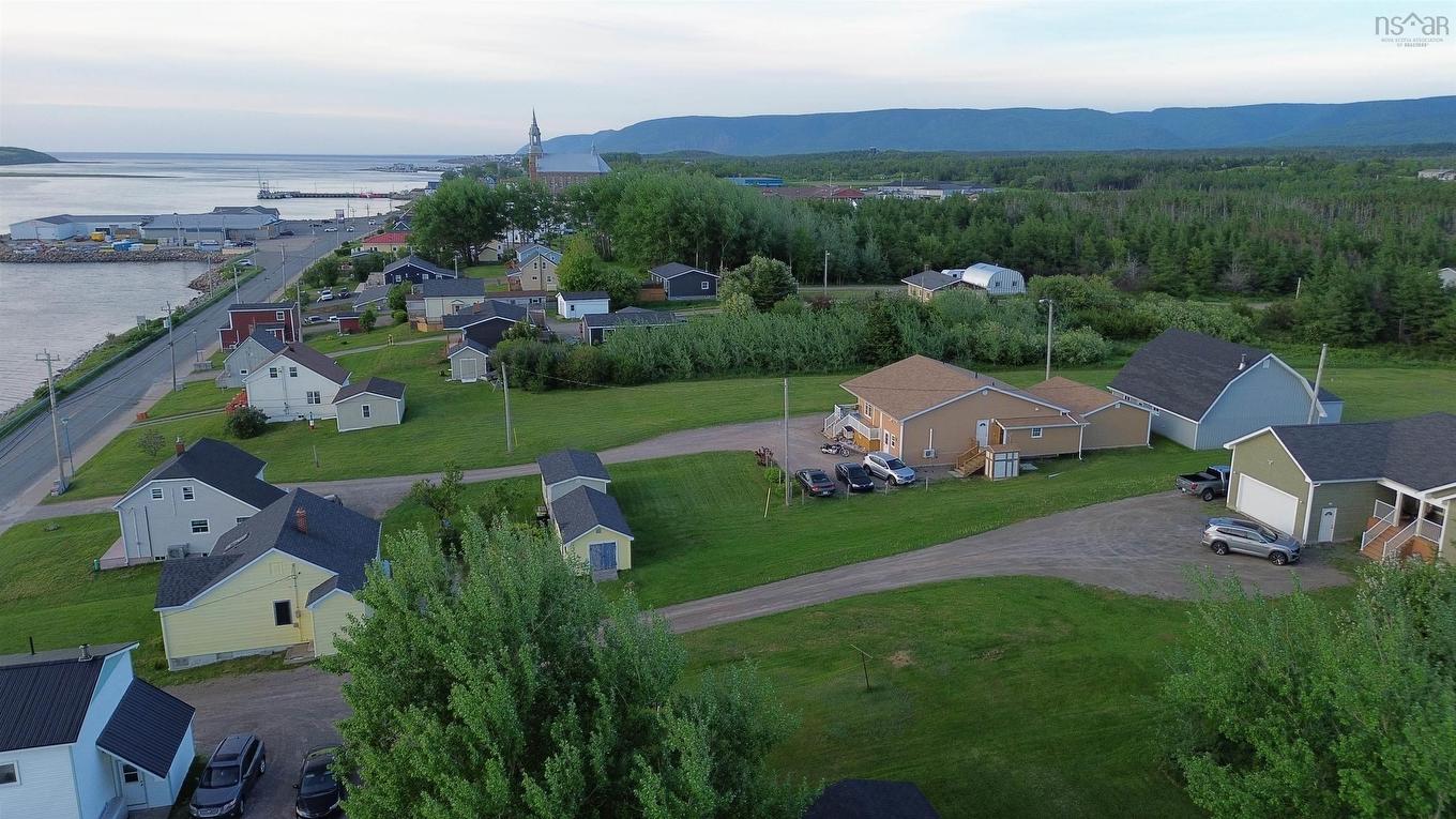 15010 Cabot Trail, Chéticamp, NS