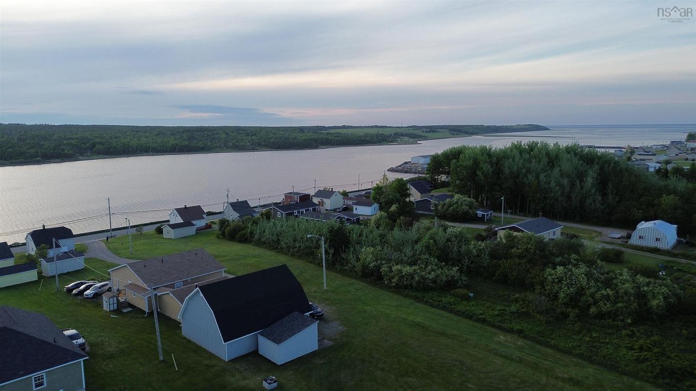 15010 Cabot Trail, Chéticamp, NS