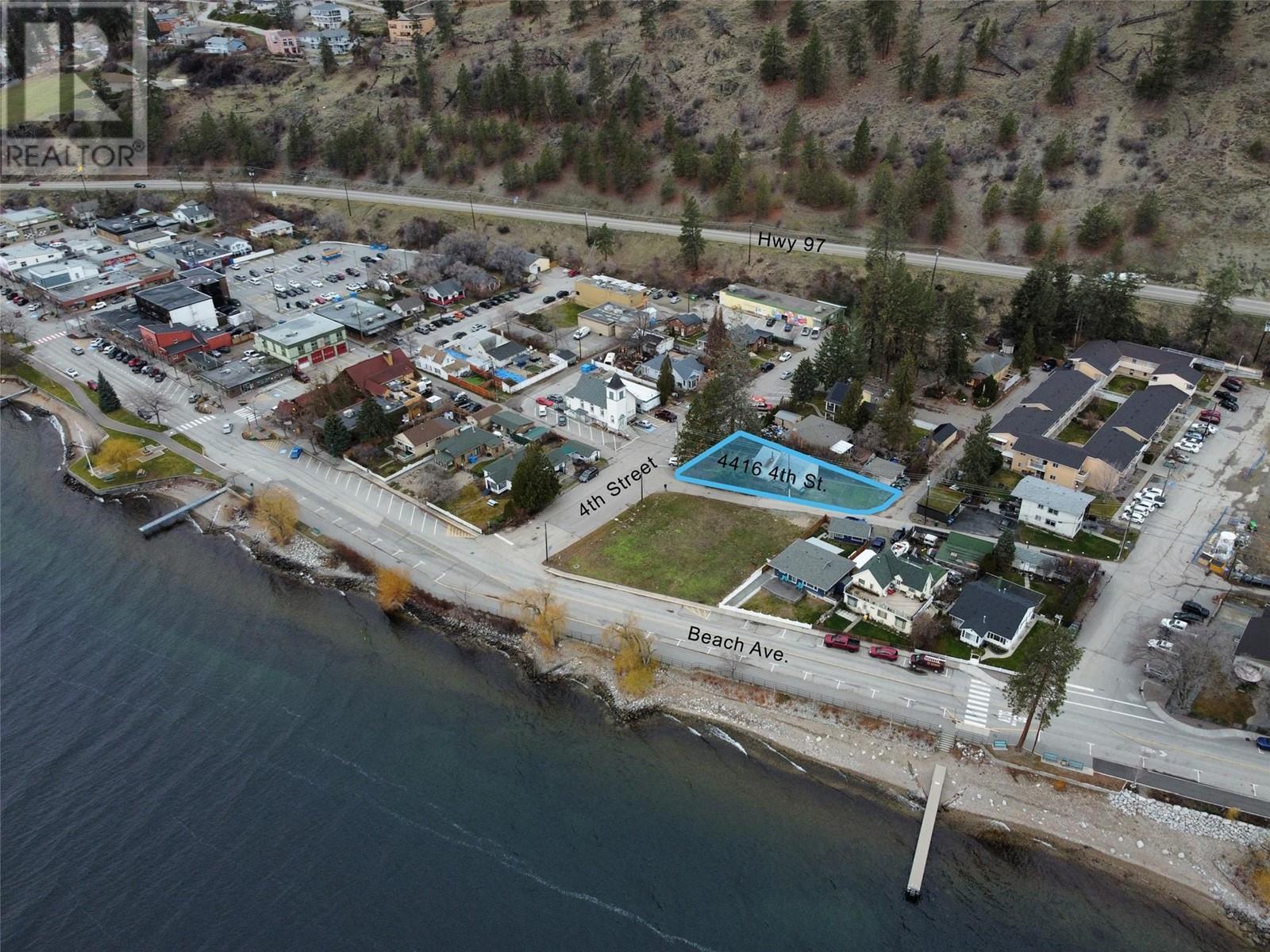 4416 4Th Street, Peachland, BC - Outdoor With Body Of Water With View